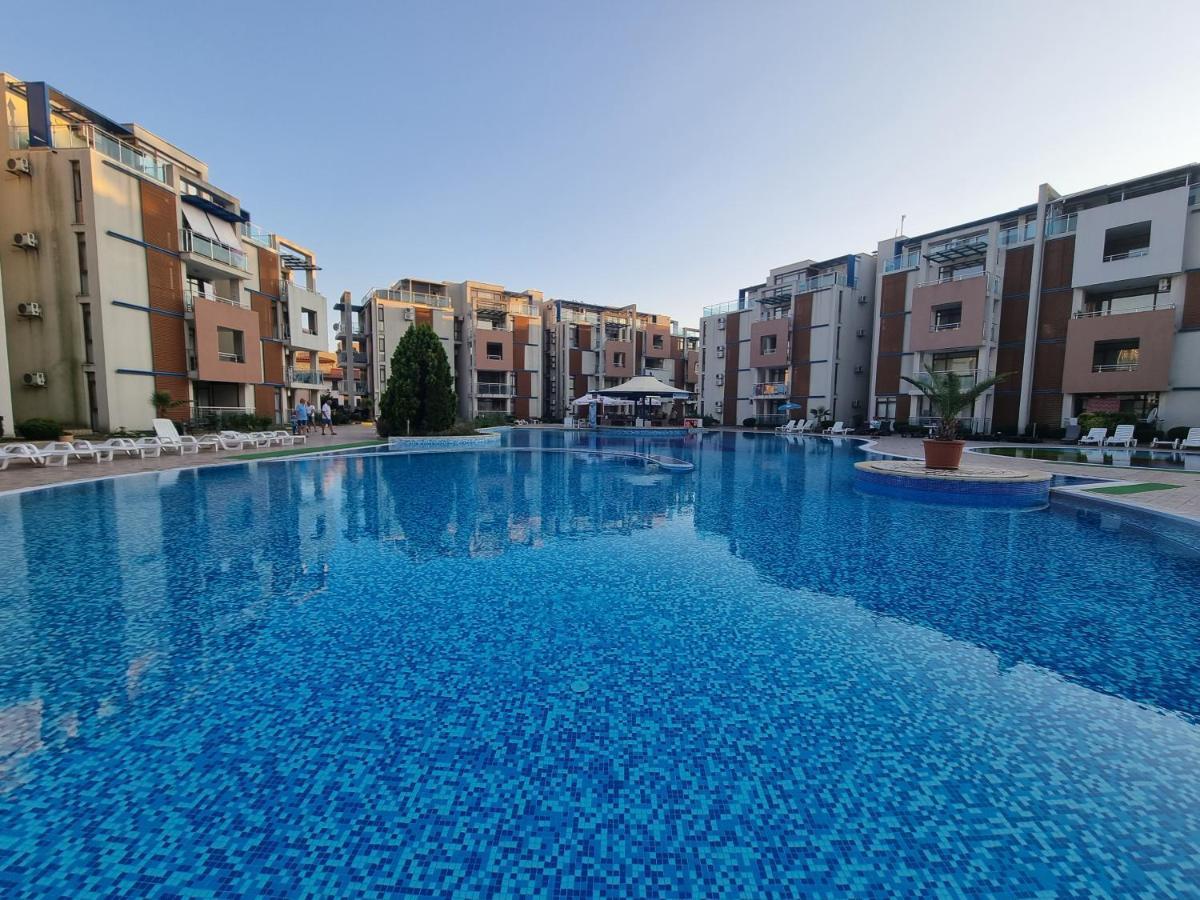 Studio Apartment With Balcony 300M From Beach Sunny Beach Exterior photo