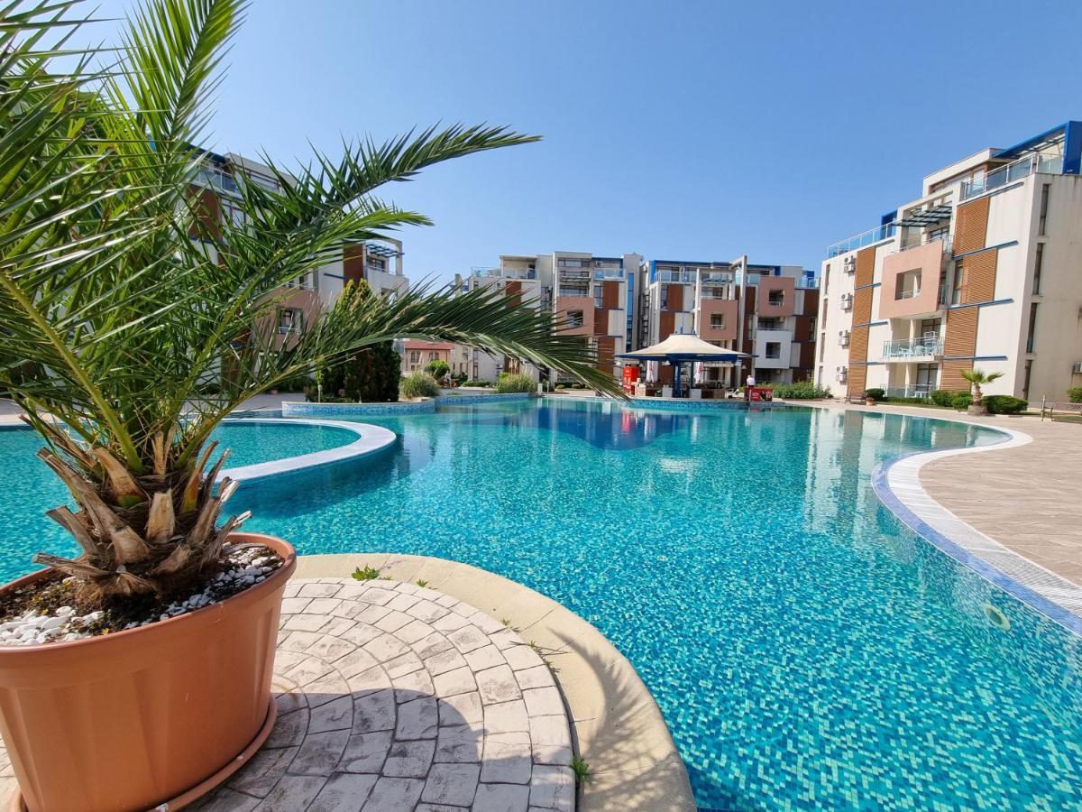 Studio Apartment With Balcony 300M From Beach Sunny Beach Exterior photo
