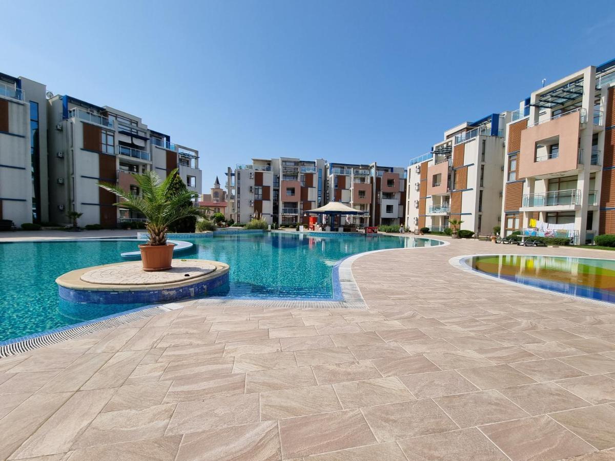 Studio Apartment With Balcony 300M From Beach Sunny Beach Exterior photo