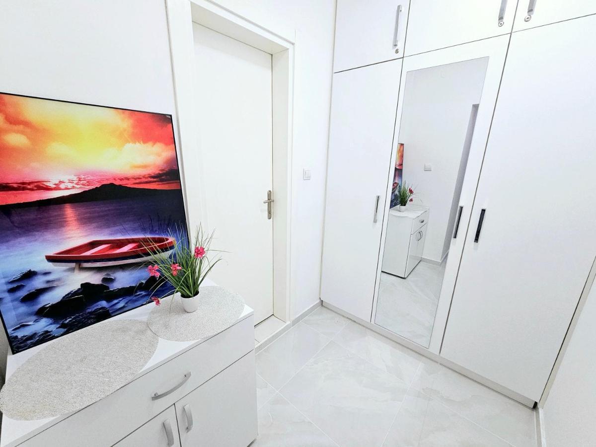 Studio Apartment With Balcony 300M From Beach Sunny Beach Exterior photo
